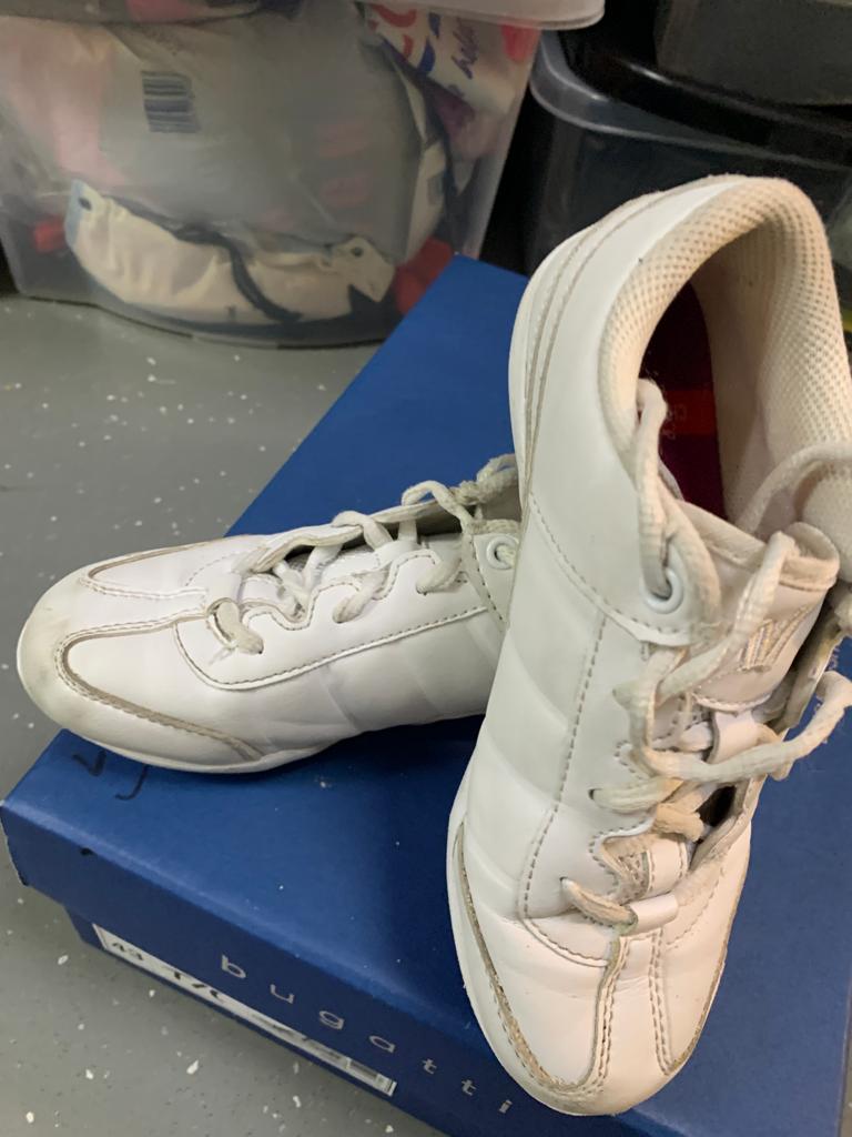Cheer Shoes - Size UK 1.5